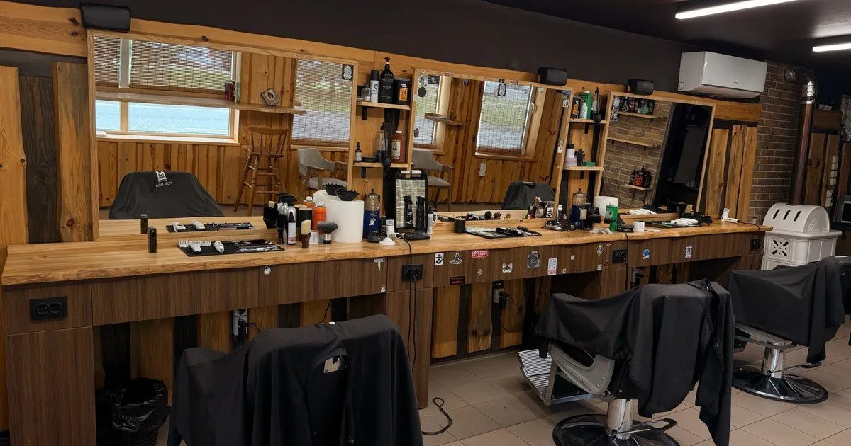 BOBER BARBERSHOP